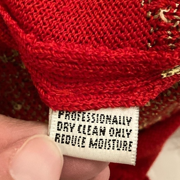 St. John Collection Red/Gold Embroidered Paris Chain Santana Knit Sweater Size 2 - Picture 9 of 12